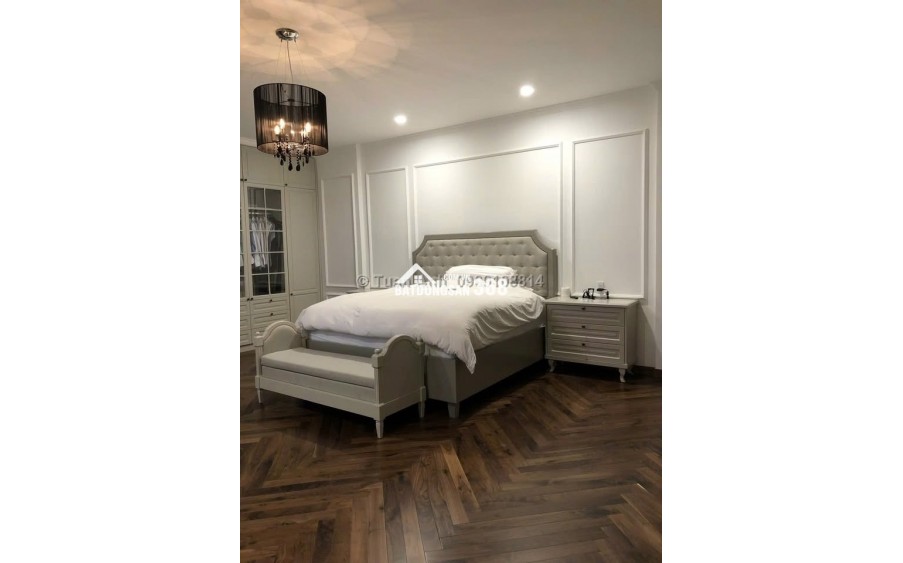 Bán Penthouse Masteri Thảo Điền, Q.2, 250m2, 3PN, sổ hồng, giá 38 tỷ. LH: 0909108814